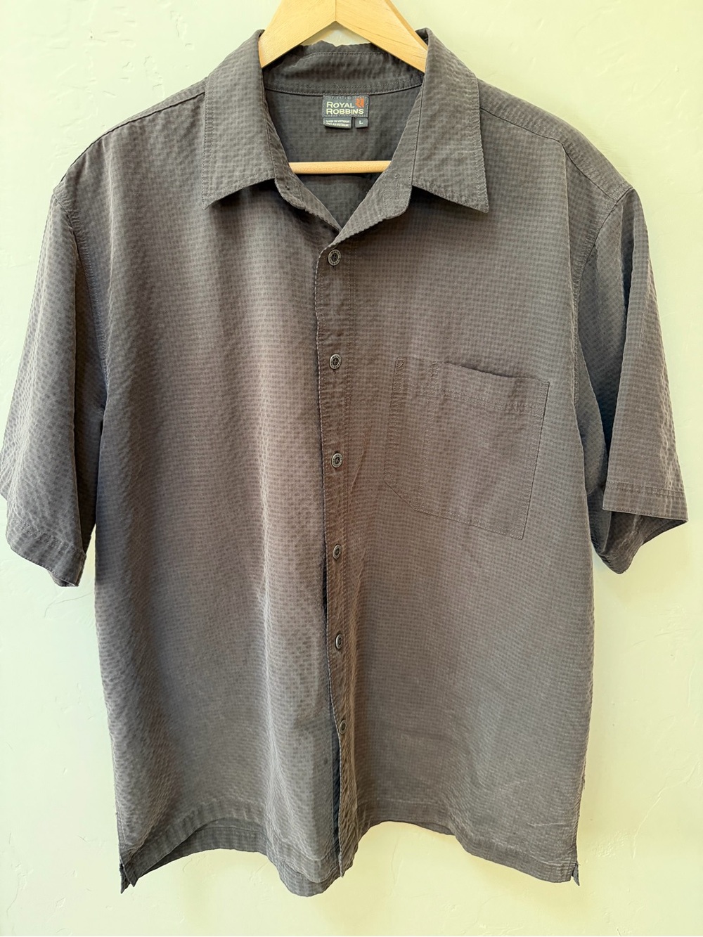 Royal Robbins Collared Button Up Gray Plaid Check Pattern Relaxed Fit Mens Large